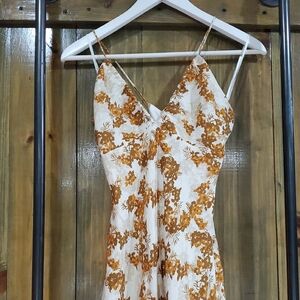 NWT KISS THE SKY Floral Spaghetti Strap Dress